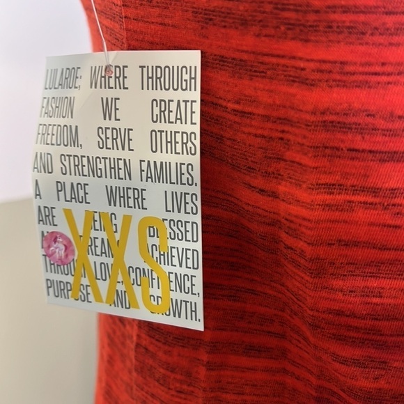 LulaRoe classic T size XS - Picture 4 of 4